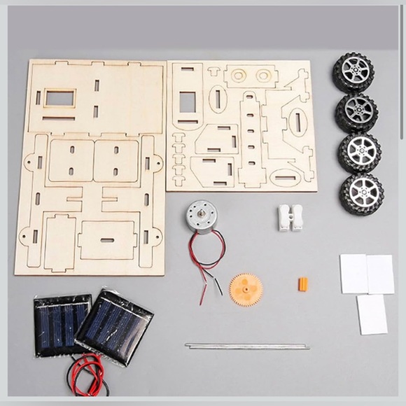 DIY Solar Space Moon Rover Model - Solar-Powered Exploration Vehicle. - Picture 2 of 9